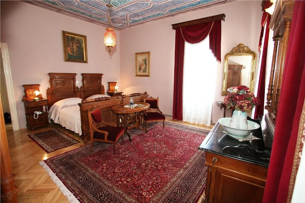 Villa Moretti Трогир 4*,